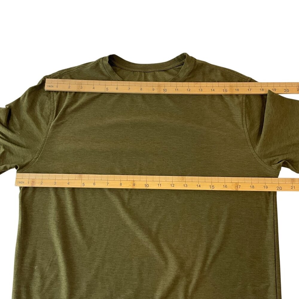 Vuori Strato Tech Tee Mens Small Green Lightweight Stretch Crew Neck V126 - Picture 8 of 9